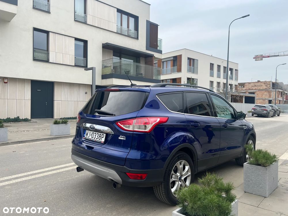 Ford Escape 2.0 EcoBoost AWD Titanium - 6