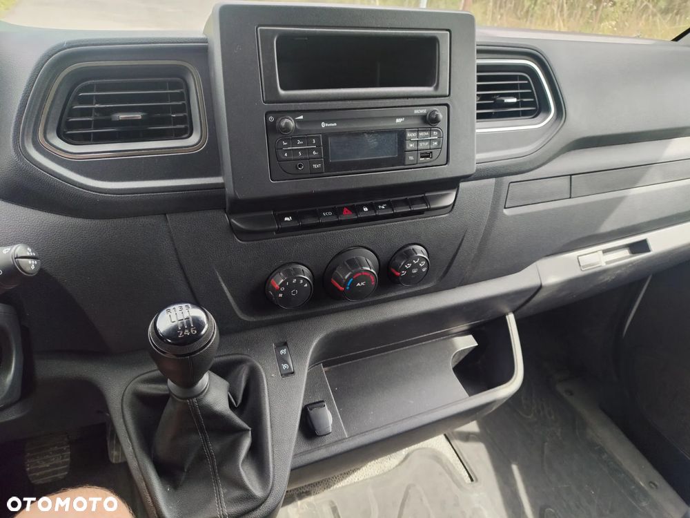 Renault Master 2,3 136KM 2022r - 8