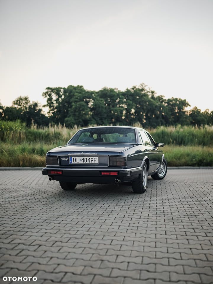 Jaguar XJ - 3