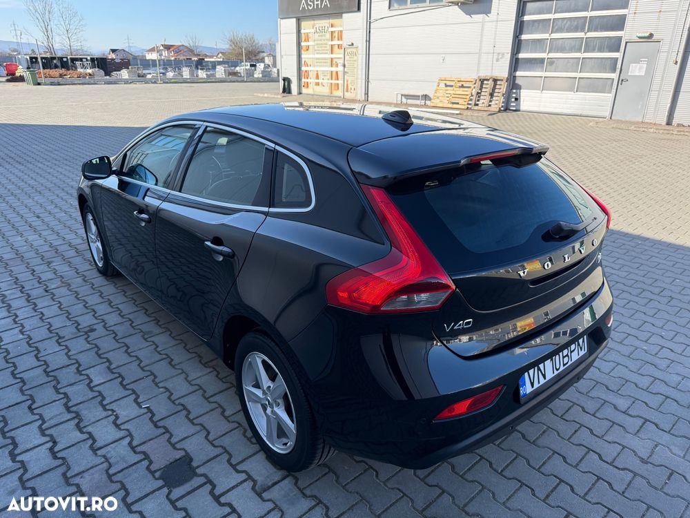 Volvo V40 D2 Summum - 34