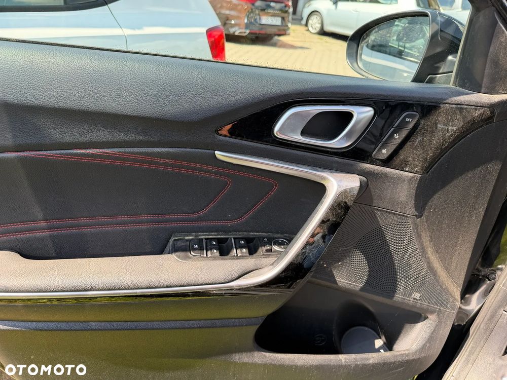 Kia ProCeed 1.6 T-GDI GT DCT - 12