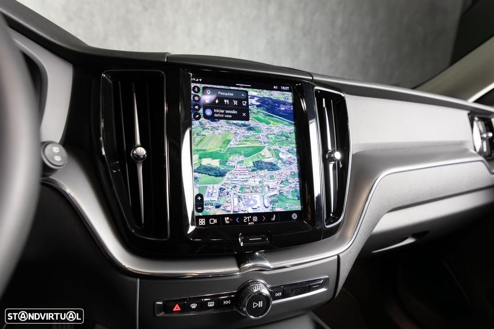 Volvo XC 60 2.0 T6 PHEV Core AWD - 32