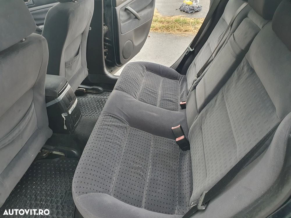 Volkswagen Passat 1.9TDI Basis - 20