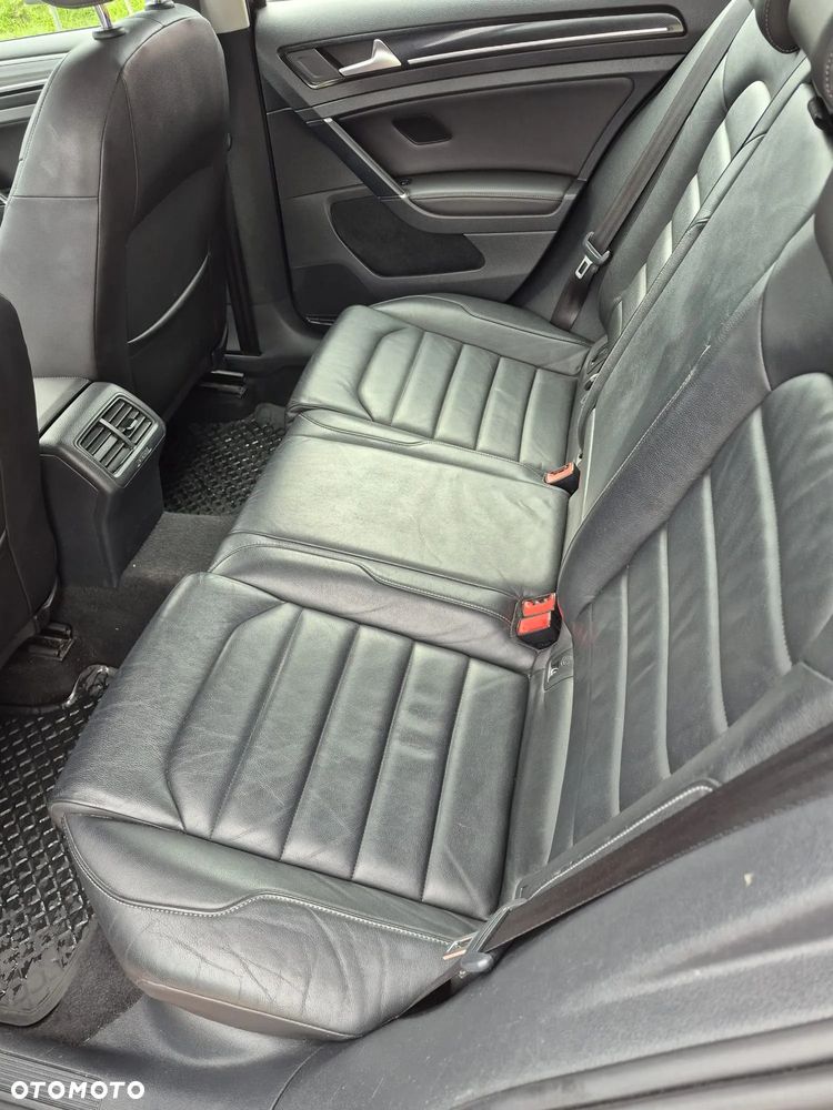 Volkswagen Golf 1.6 TDI DPF DSG Highline - 12