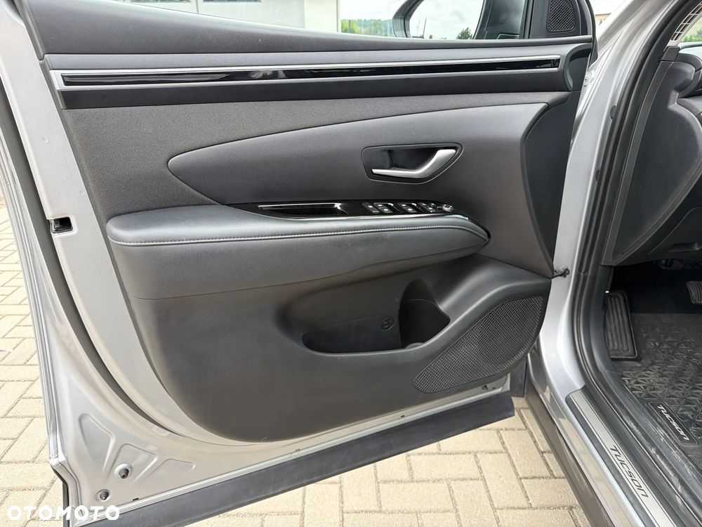 Hyundai Tucson 1.6 T-GDi HEV Executive 4WD - 11