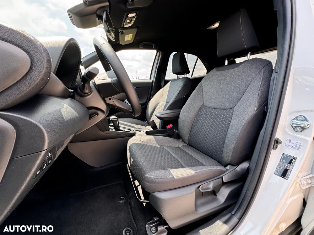 Toyota Yaris 1.5 VVT-i HSD Dynamic Bi-tone - 22