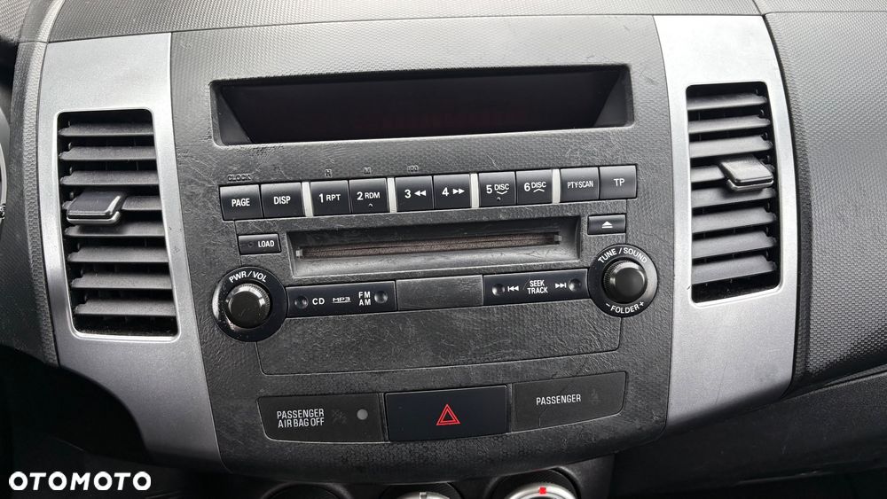 Mitsubishi Outlander 2.4 Intense - 17