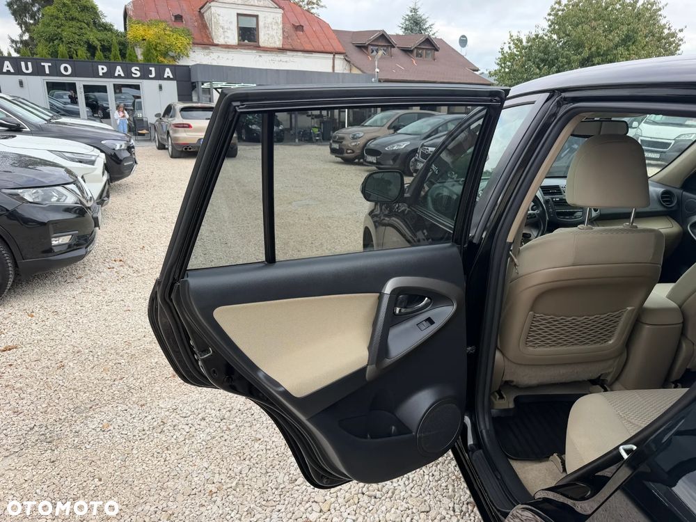 Toyota RAV4 - 21