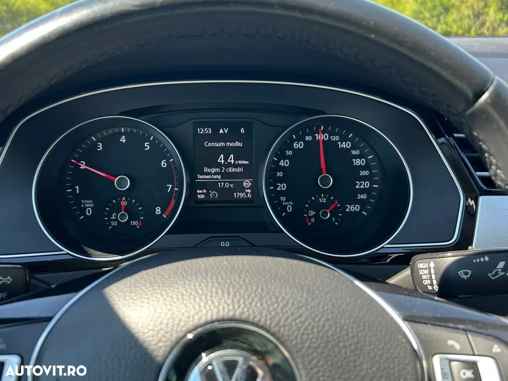 Volkswagen Passat 1.4 TSI ACT Comfortline - 10