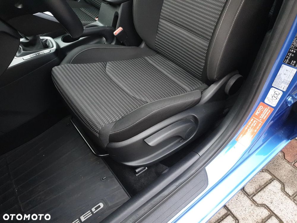 Kia Ceed 1.5 T-GDI M - 12