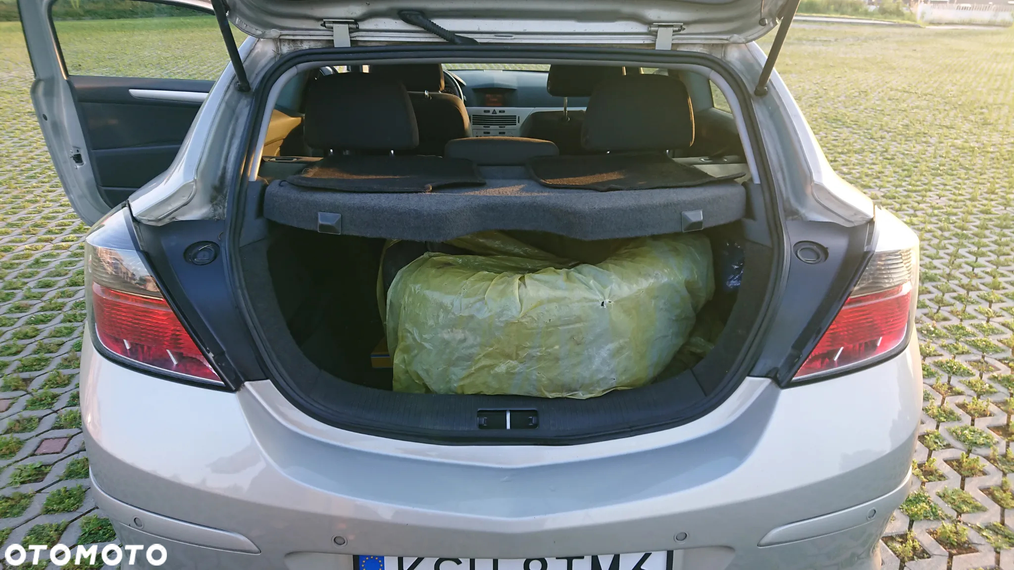 Opel Astra GTC 1.4 - 6