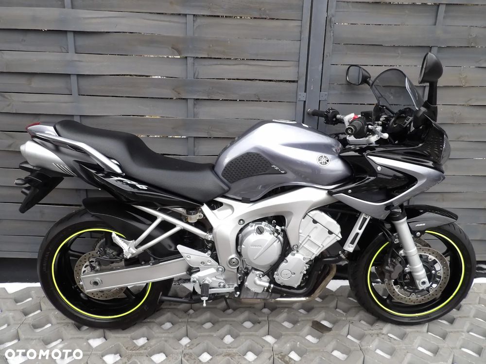 Yamaha FZ6 - 3