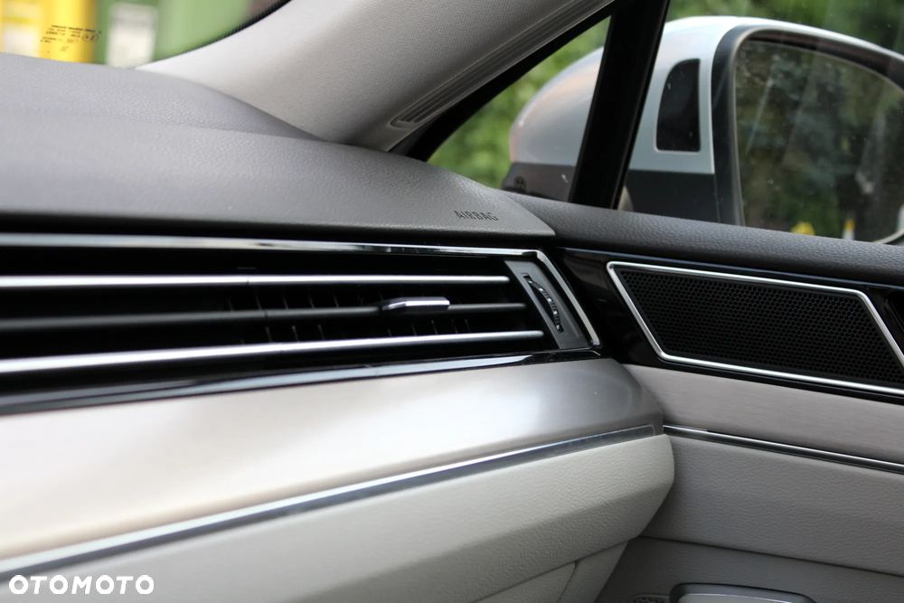 Volkswagen Passat - 15