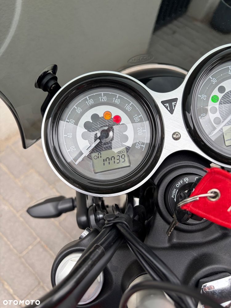 Triumph Speed Twin - 6