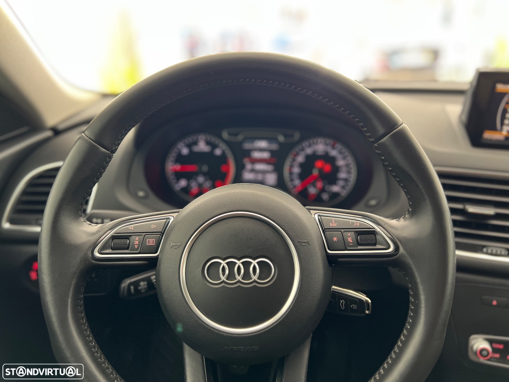 Audi Q3 2.0 TDI Attraction - 24