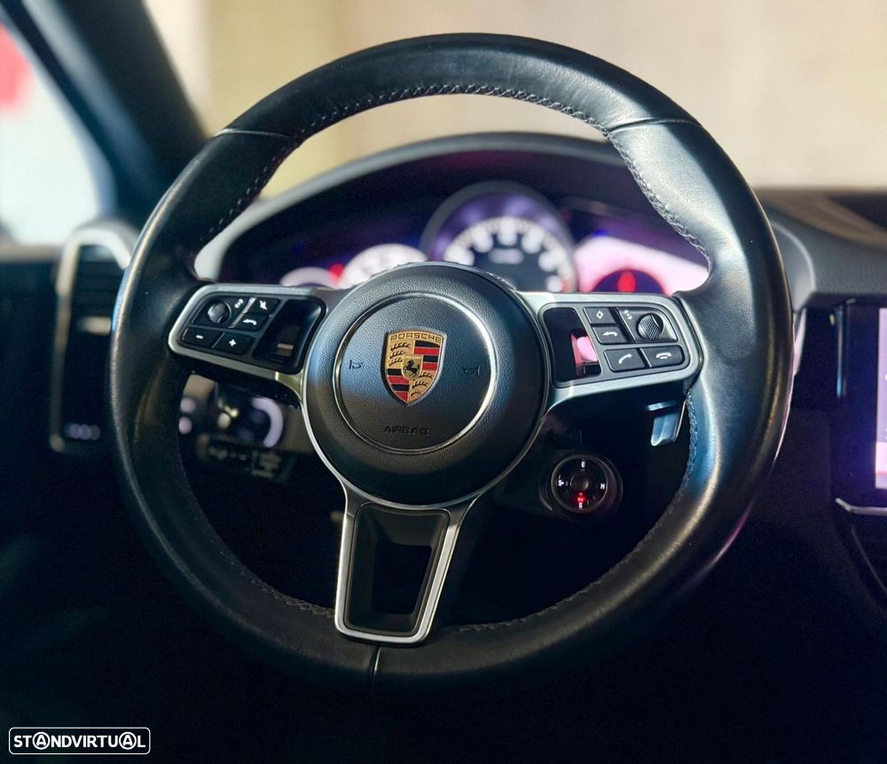 Porsche Cayenne Coupé E-Hybrid - 15