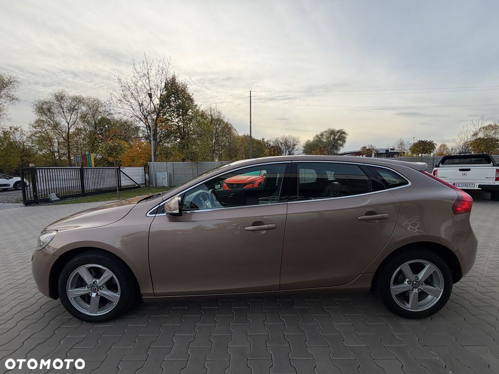 Volvo V40 2012 photo 5