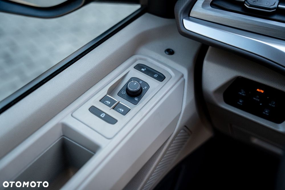 Volkswagen California - 19