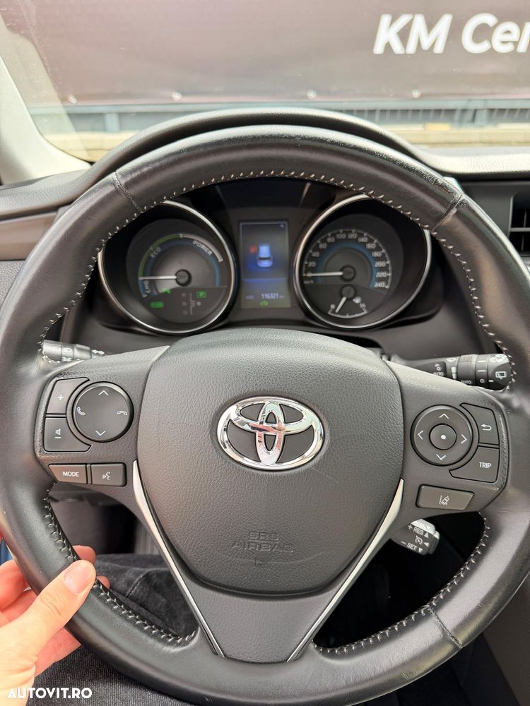 Toyota Auris - 22