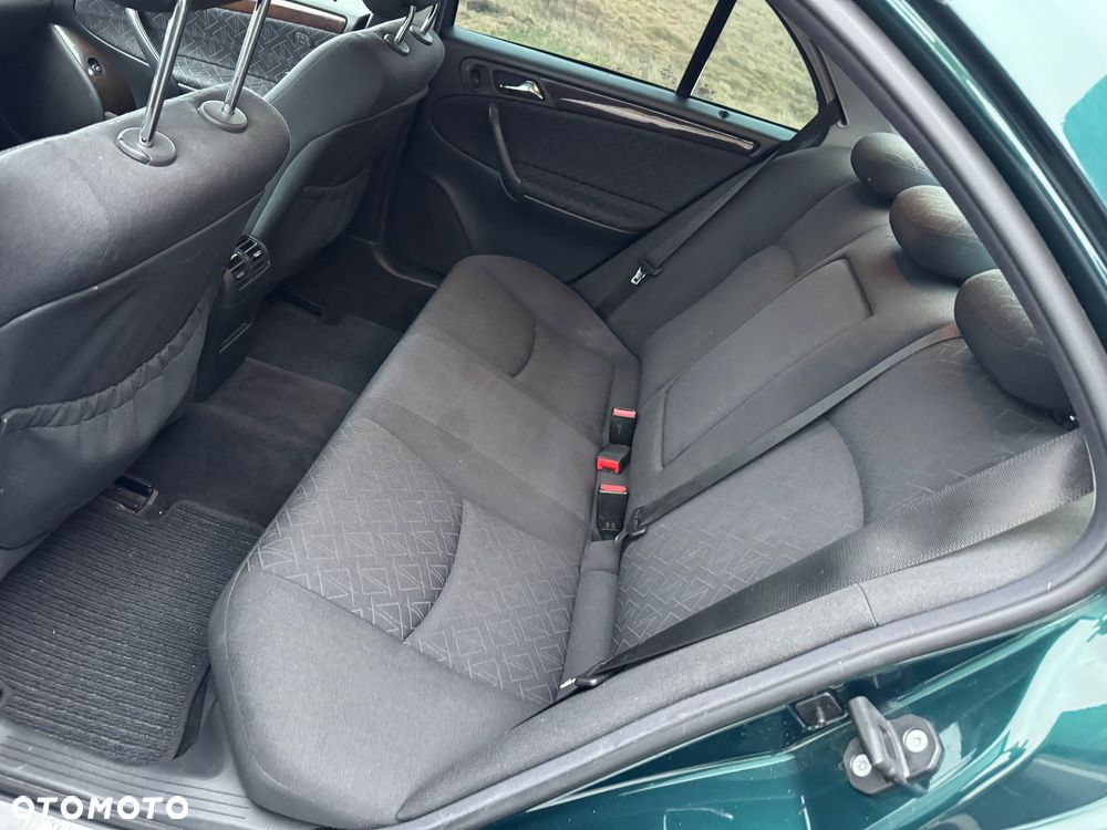 Mercedes-Benz Klasa C - 16