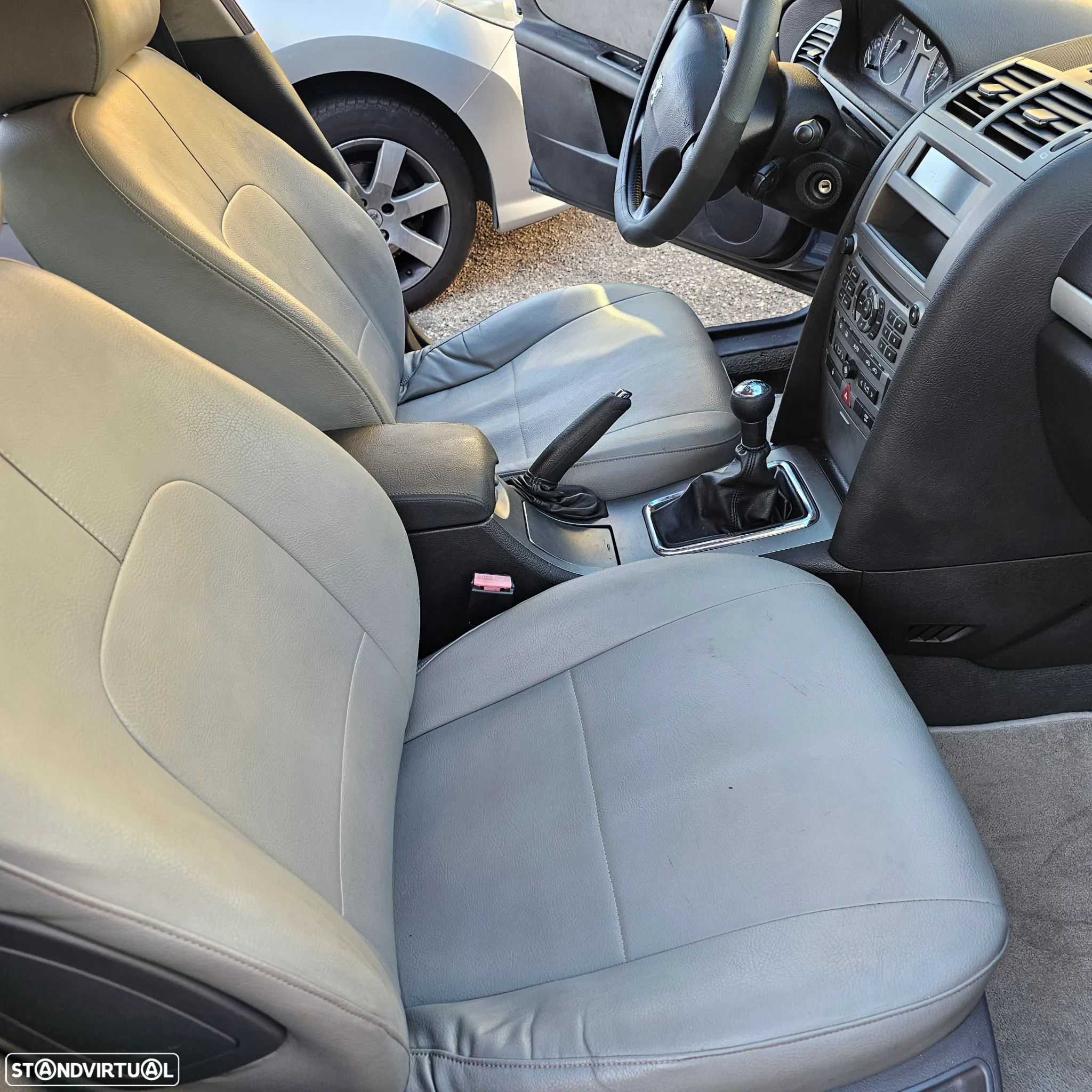 Peugeot 407 1.6 HDi Executive - 14