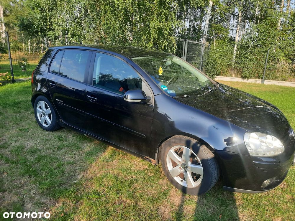 Volkswagen Golf 1.6 Q-Line - 1
