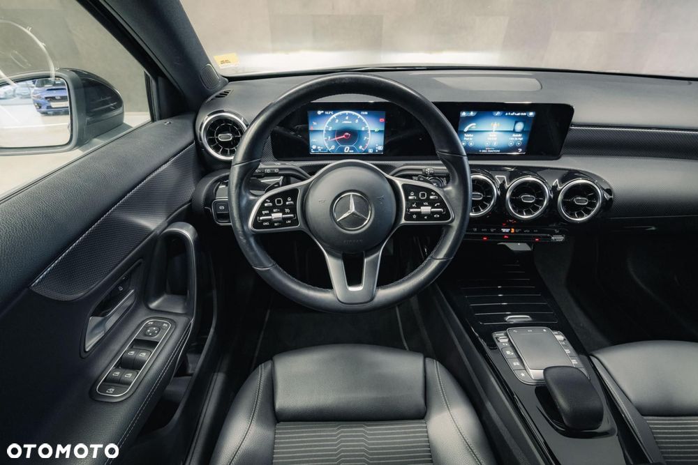 Mercedes-Benz Klasa A 250 Progressive 7G-DCT - 12