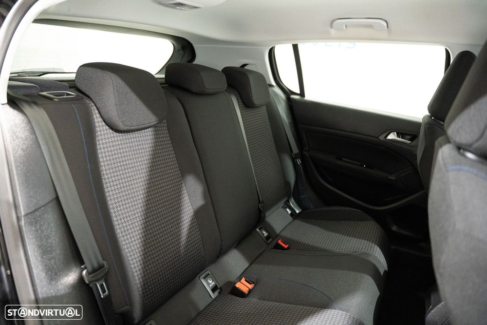 Peugeot 308 1.2 PureTech Style - 21