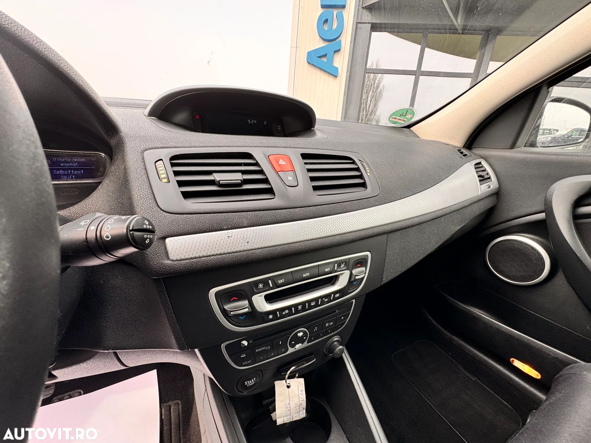 Renault Megane TCe 130 Dynamique - 30