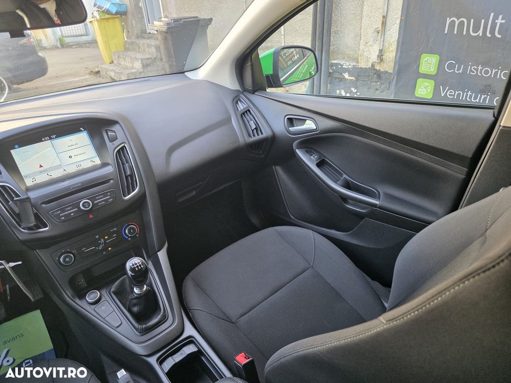 Ford Focus - 9