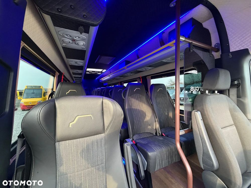 Mercedes-Benz Sprinter 519 - 18