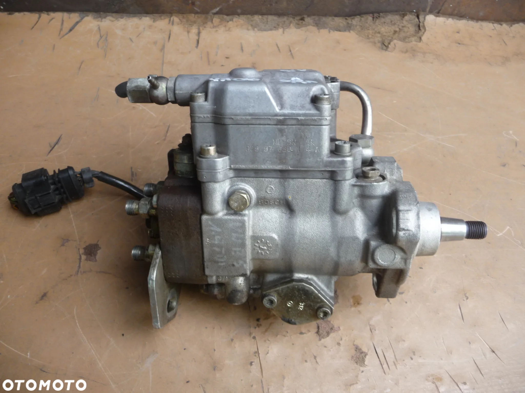 AUDI A4 B5 VW PASSAT B5 1.9 TDI 90KM POMPA WTRYSKOWA 0460404985 028130110H - 5