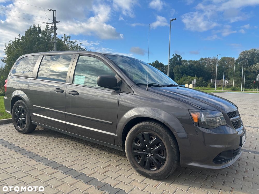 Dodge Grand Caravan - 8