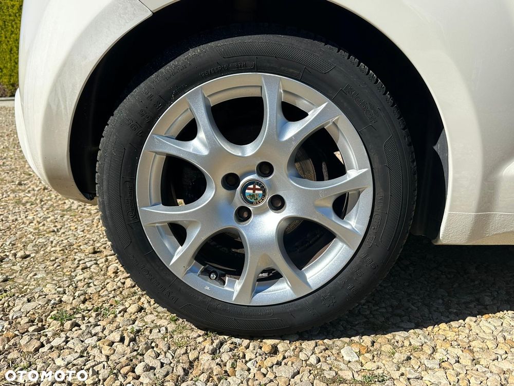 Alfa Romeo Mito 1.4 Progression EU6 - 11