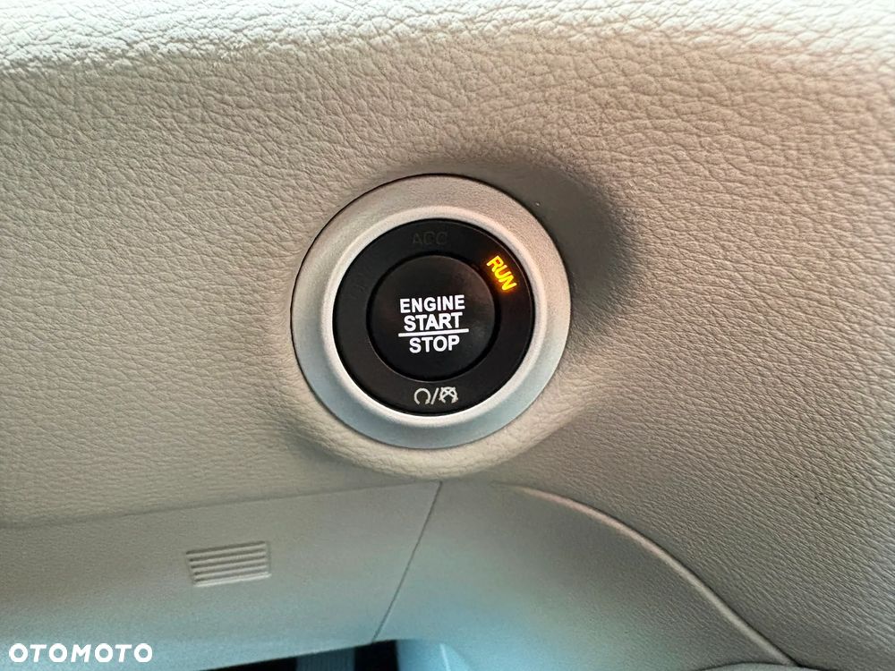 Chrysler Pacifica - 33