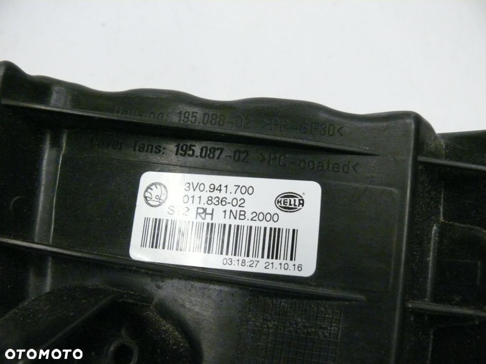 HALOGEN PRAWY SKODA SUPERB III 3V0 2016 - 5