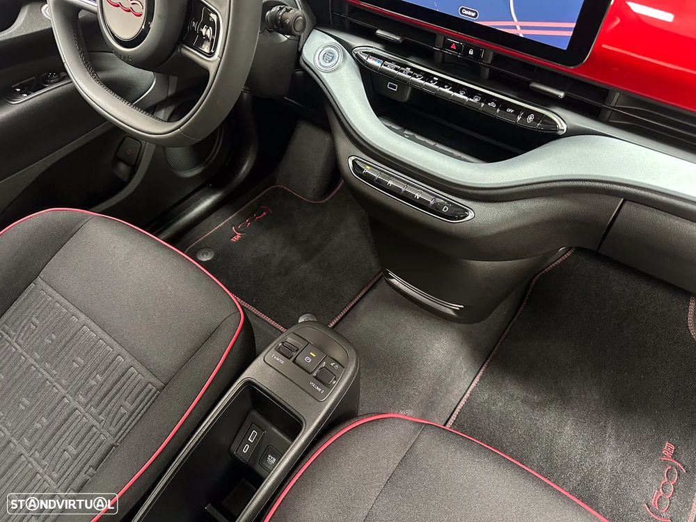 Fiat 500e 23,8kWh Red - 36