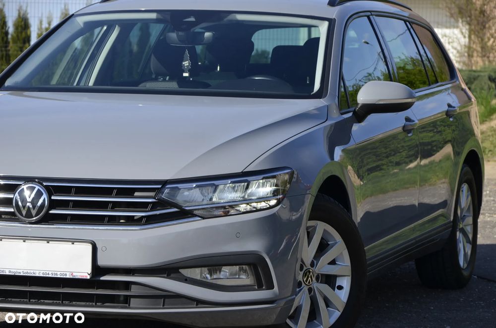 Volkswagen Passat - 4