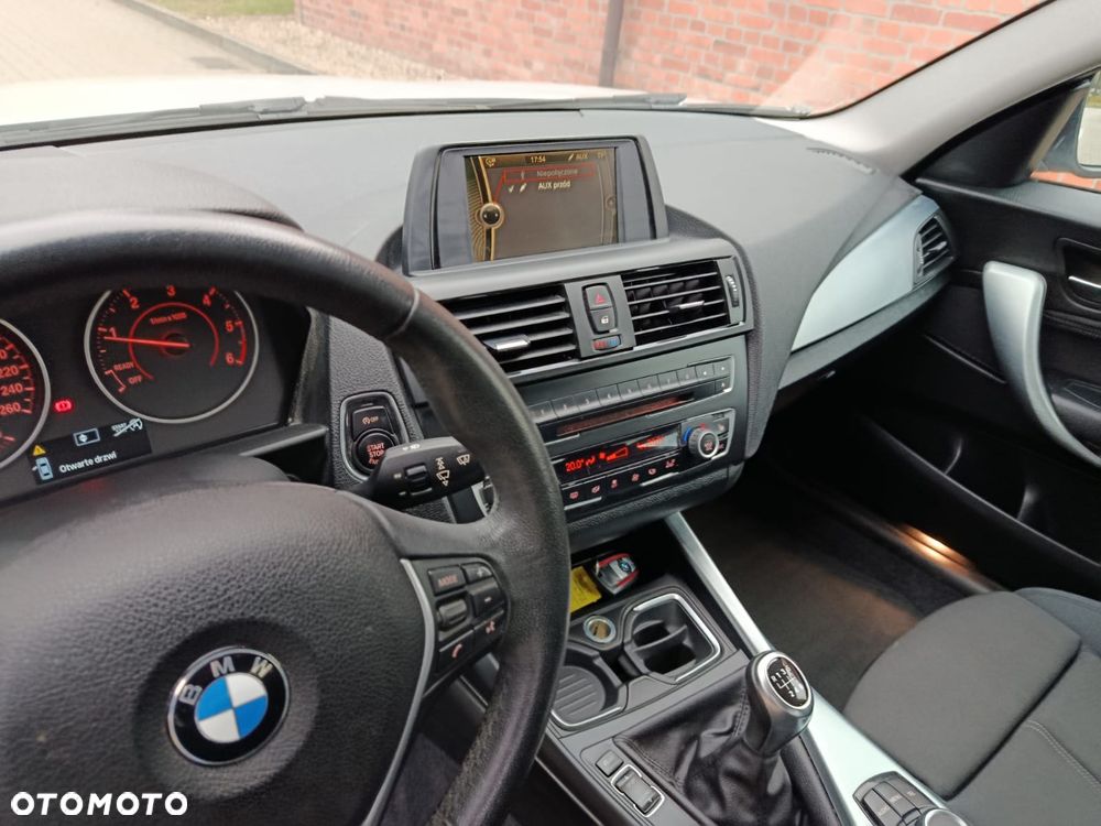 BMW Seria 2 220d Sport Line - 9
