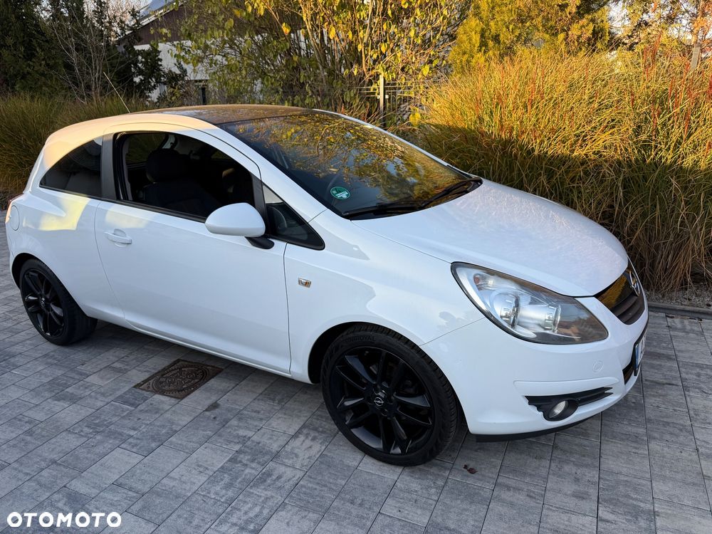 Opel Corsa 1.2 16V Cosmo - 28