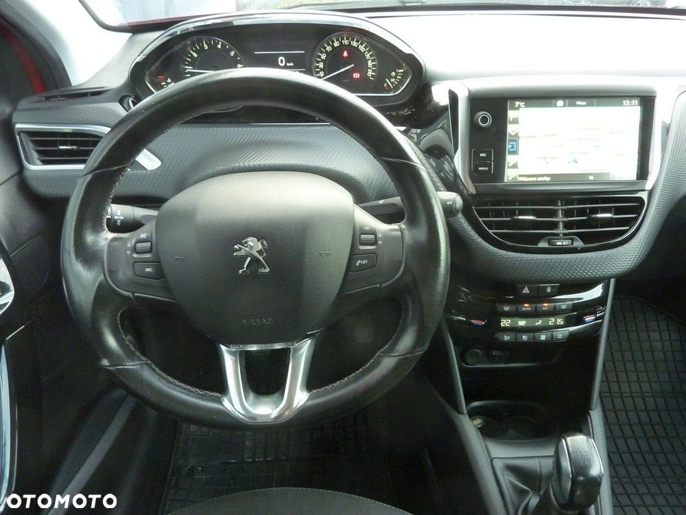 Peugeot 208 - 21