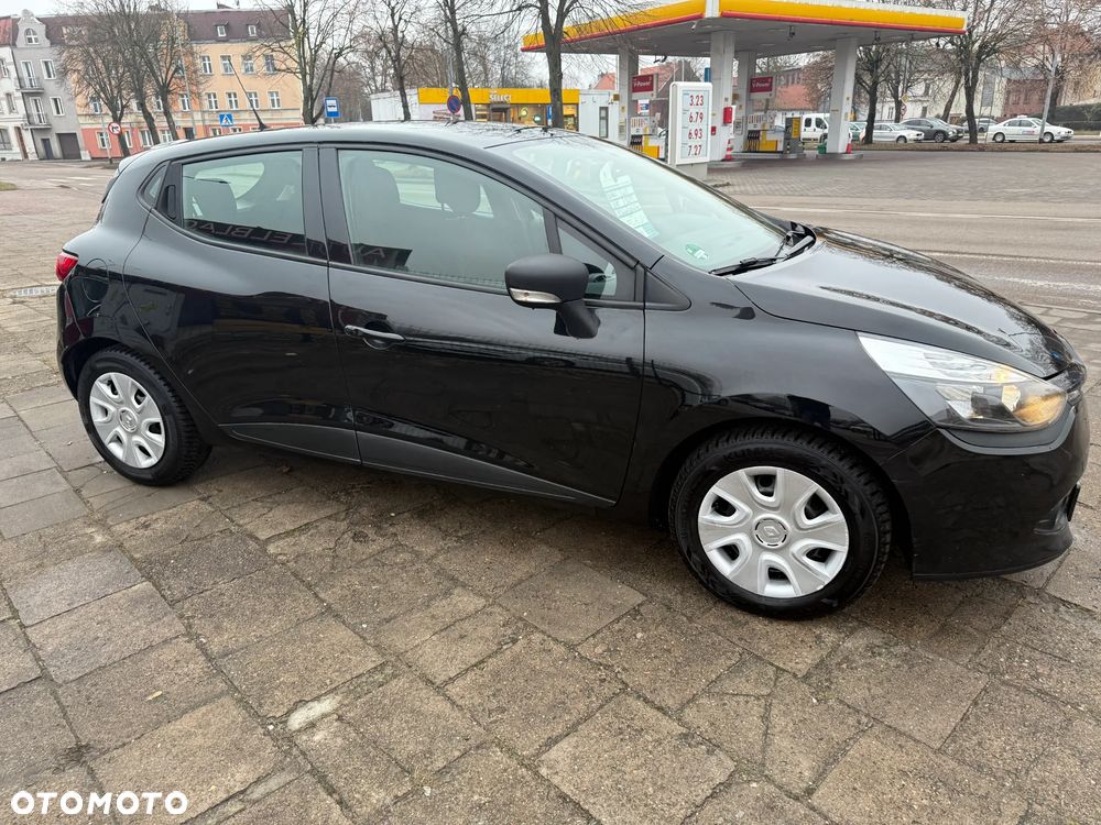 Renault Clio 1.2 16V 75 Experience - 17