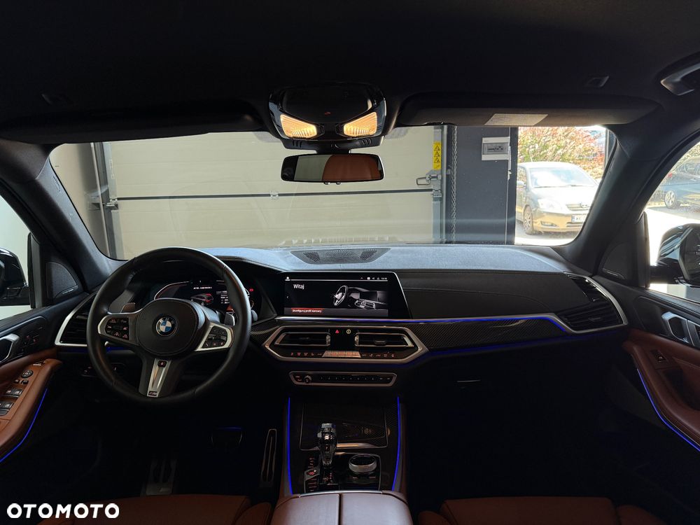 BMW X5 M M50i - 31