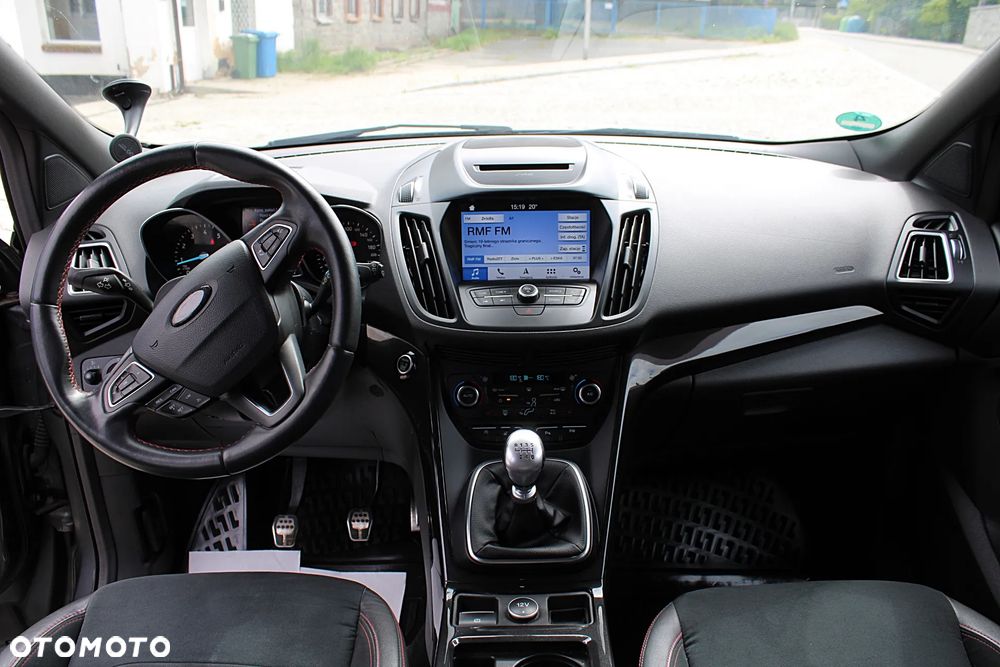 Ford Kuga - 16