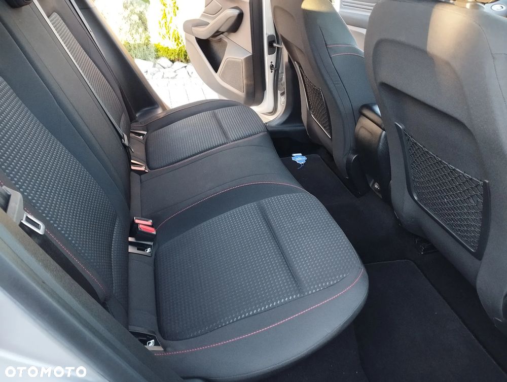 Ford Focus 1.5 EcoBoost ST-Line - 19