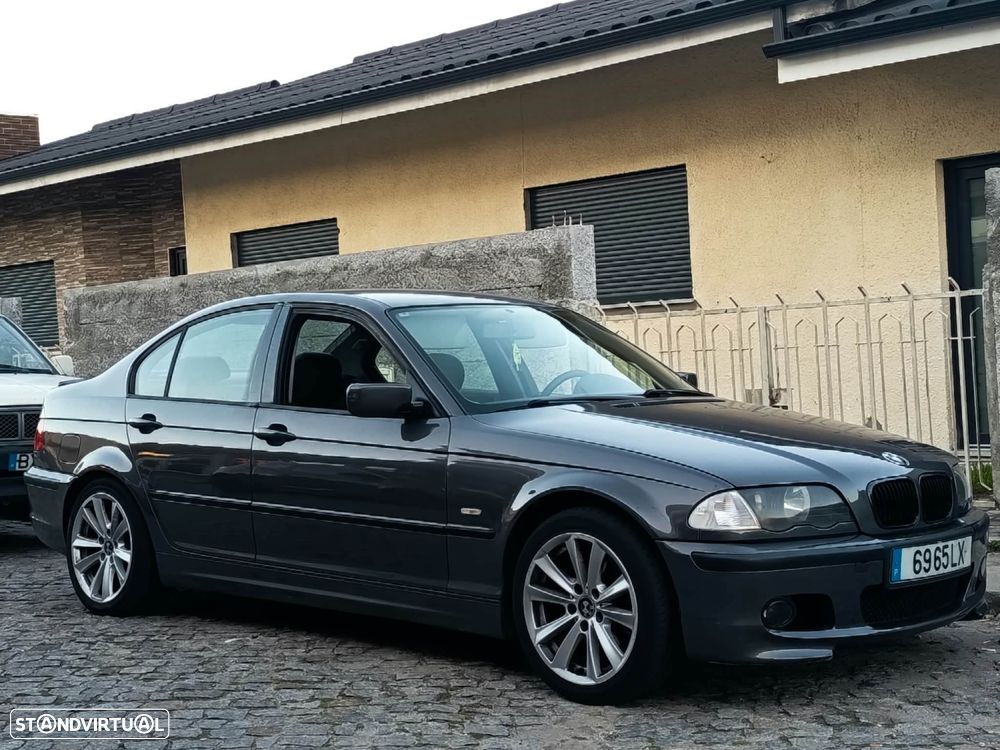 BMW 320
