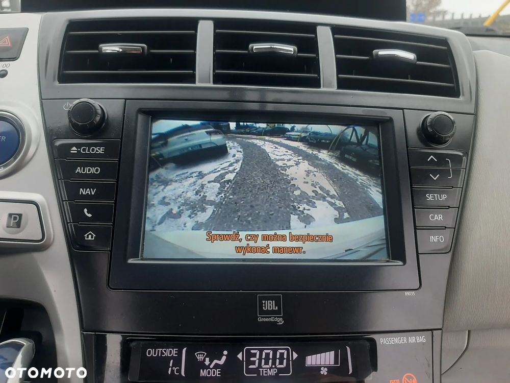 Toyota Prius+ (Hybrid) Executive - 16