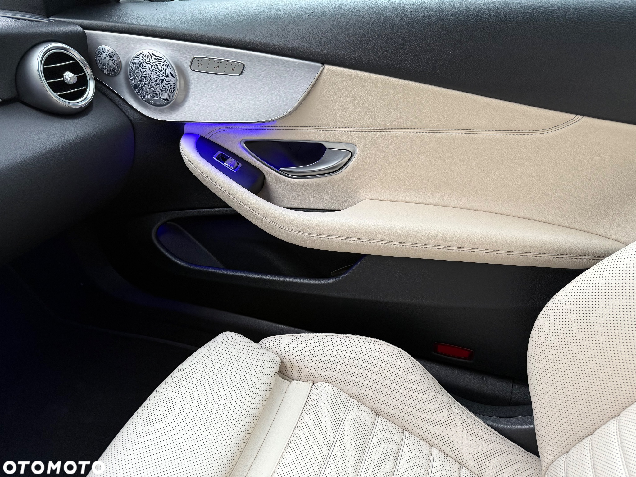 Mercedes-Benz Klasa C 220 d Cabrio 9G-TRONIC AMG Line Plus - 20
