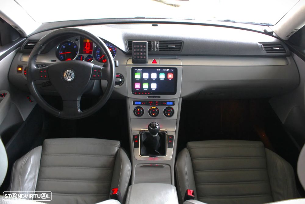 VW Passat Variant 2.0 TDi Sportline - 43