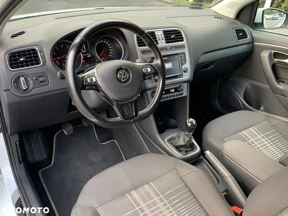 Volkswagen Polo 1.2 TSI Blue Motion Technology Lounge - 10